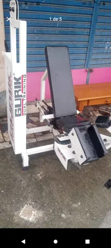 Aparelho de academia extensora gurik 2500 reais !!