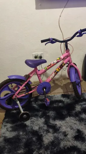 Bicicleta infantil menina