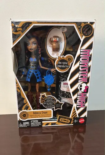 Boneca Monster High Robecca Creeproduction