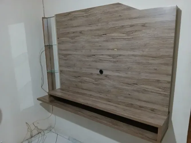 Painel de Parede para TV LCD Em perfeito Estado