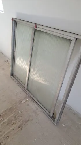 Janela de ALUMÍNIO