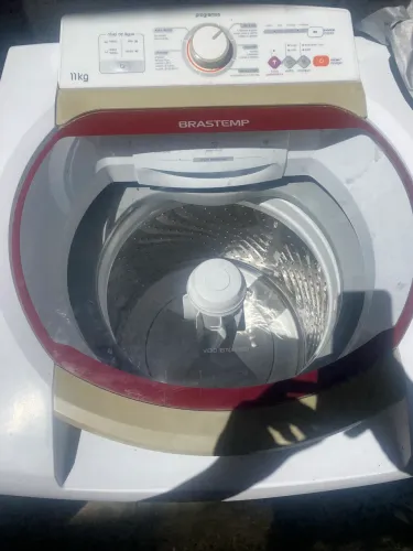 Máquina de lavar seminova Brastemp 11k. 900,00Aceito cartões.