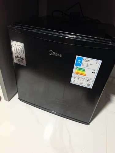 Frigobar Midea Semi Novo