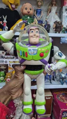 Boneco Buzz Lightyear Toy Story Original Disney Store Com Som E Luzes