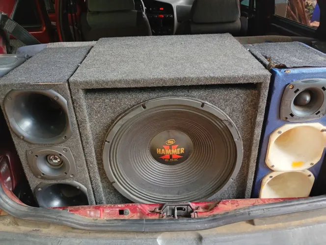 Som de carro completo