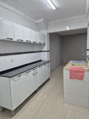 Aluga-se Casa de fundos - Vila Nova - Cubatão.