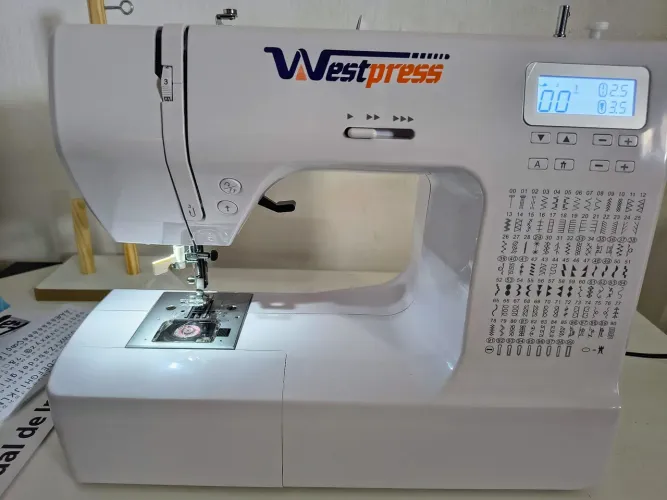 Máquina de Costura Eletrônica 200 Pontos WestPress