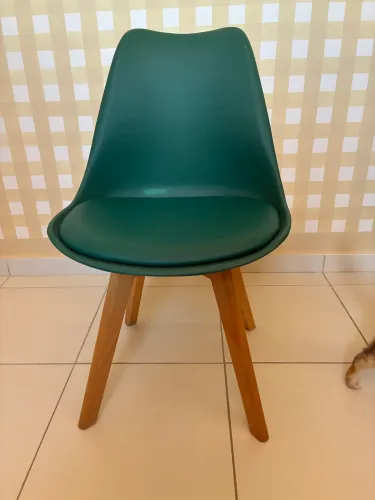 Cadeira Leda Eames jantar cozinha com assento estofado- verde