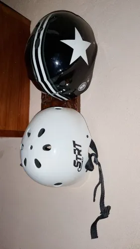 Capacete patins
