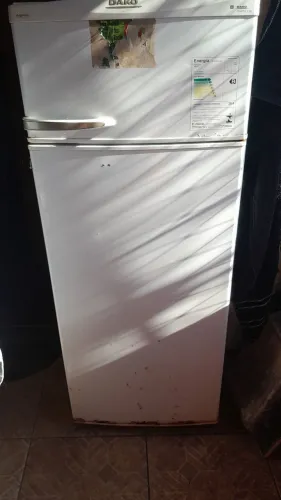 Vende-se geladeira usada
