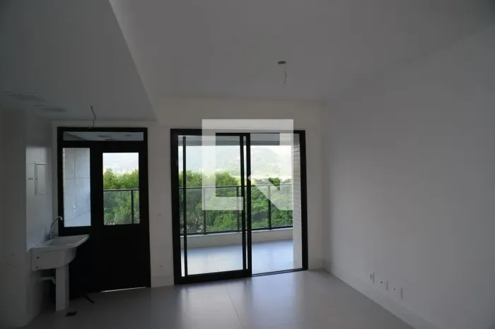 Apartamento à Venda - Barra da Tijuca, 2 Quartos, 75 m2