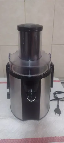 Centrifuga de frutas e alimentos - Fama