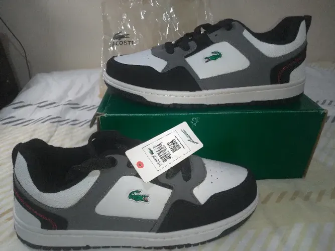 Tênis Lacoste preto e branco 