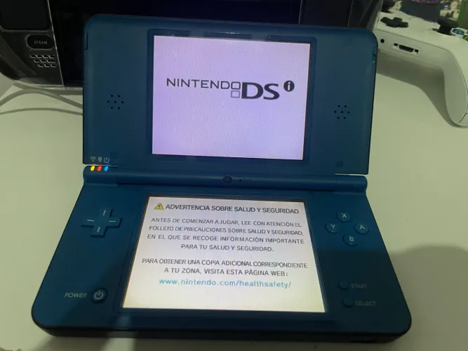 Nintendo DS XL