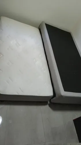 Cama com bicama e colchões
