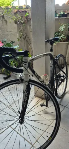 Bicicleta de estrada KUOTA IMPECÁVEL 