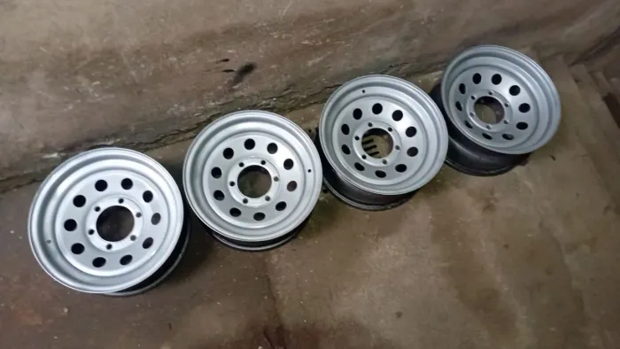 Rodas mangels aro 15.   6x139,7