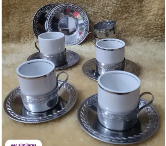Jogo de Xícaras de Porcelana Vera Cruz de Pedreira/ SP. Vintage