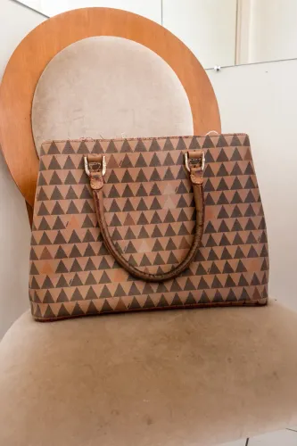 Bolsa Triangle Schütz (com marcas de uso)