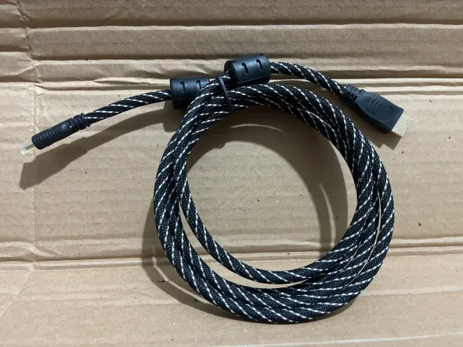 cabo de carregamento USB-C trançado  ( Novo / Funcionando )