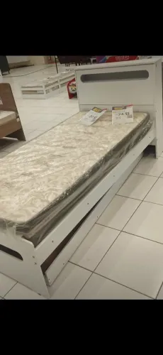 Cama de solteiro com auxiliar e bau