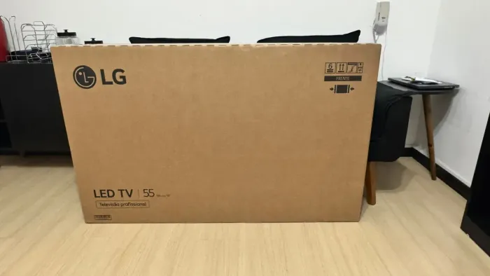 Smart TV LG 55 LED 4K UHD controle smart magic - 55AU801C0SA