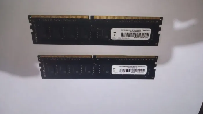 Memória ddr4-4 gigas