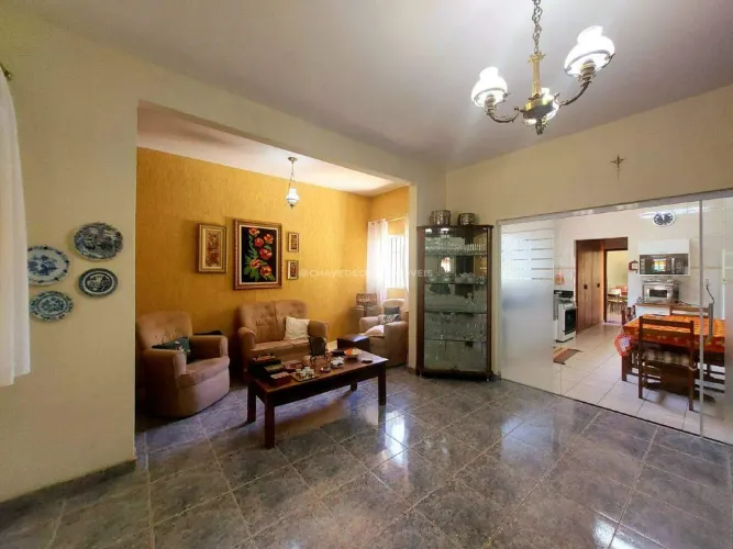 Casa à venda com 4 quartos no bairro Jardim Induberaba