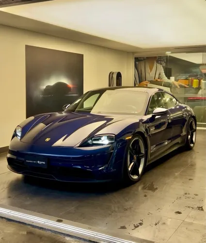 Porsche Taycan (elétrico) 2021