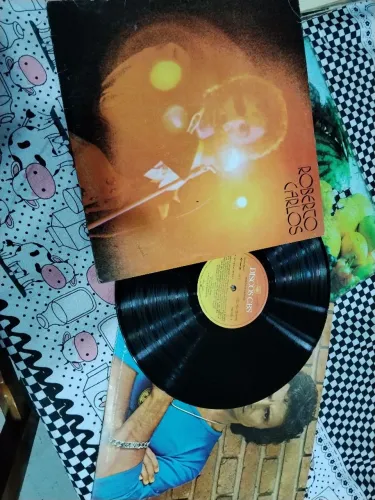 Disco de vinil Roberto Carlos 1977 com encarte 