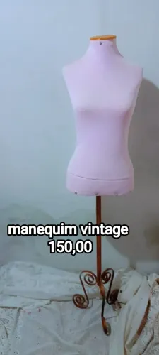 Manequim e cabides