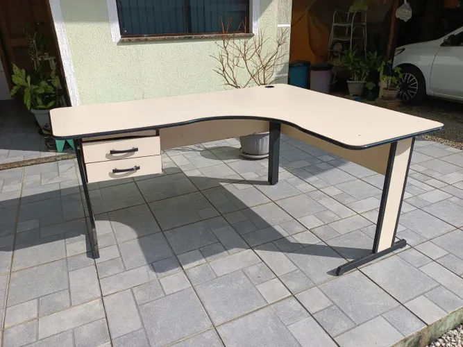 Vendo mesa escrivaninha 
