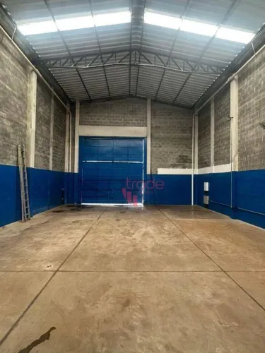 Galpão Comercial para Alugar de 200m² no Bairro Jardim Jóquei Clube em Ribeirão Preto com