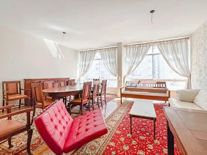 Apartamento com 3 dormitórios e 1 vaga, 150 m²