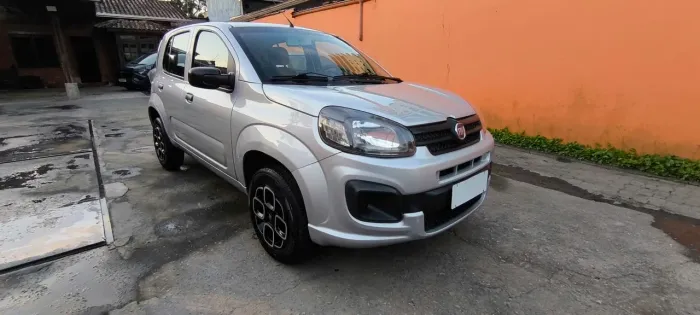 Fiat Uno Attractive 1.0 EVO Fire Flex 8V 5P 2021