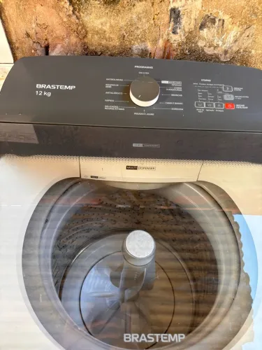 Vende se máquina 12kg funciona perfeitamente