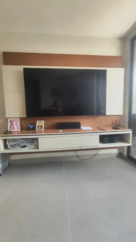 Rack com painel Suspenso 2.20m para TV de até 75" Provincia