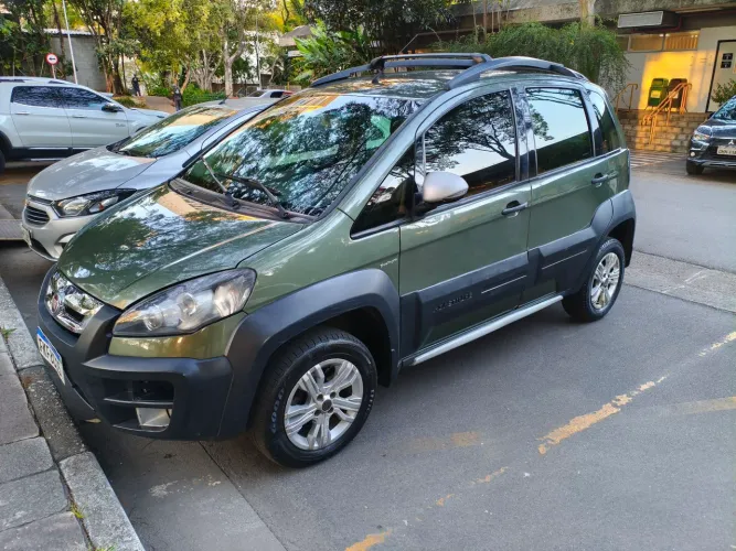 Fiat Idea Adv./ Adv.lock.dualogic 1.8 Flex 5P 2013