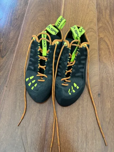 Sapatilha de Escalada Tarantula (La Sportiva)