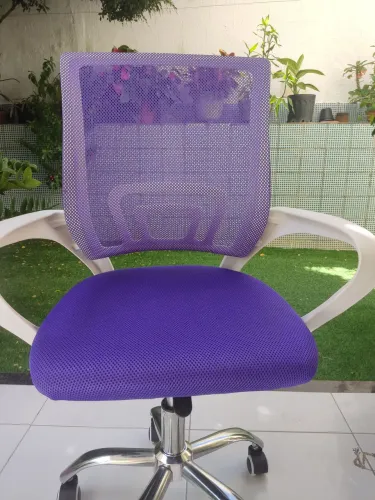 Cadeira de escritório nova