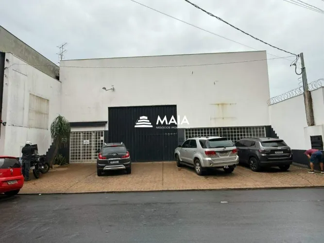 Galpão para alugar no João Pinheiro