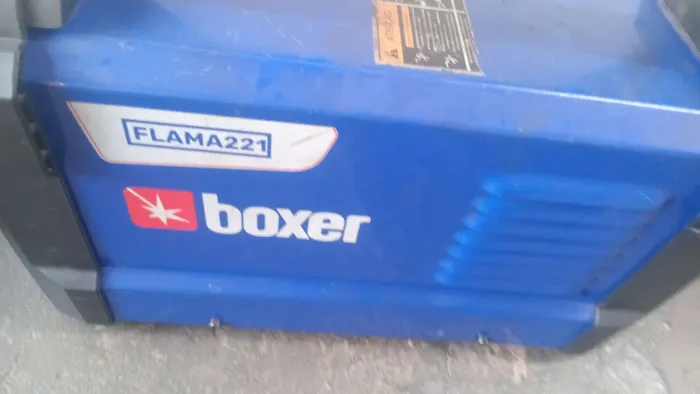 Solda boxer 221. 220 vs inversora.
