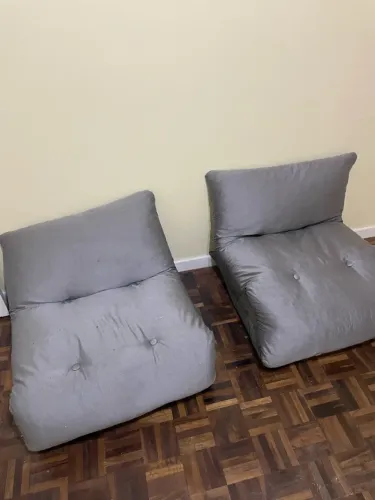 Par de Futons Dobráveis / Almofadões de Chão (Cinza)