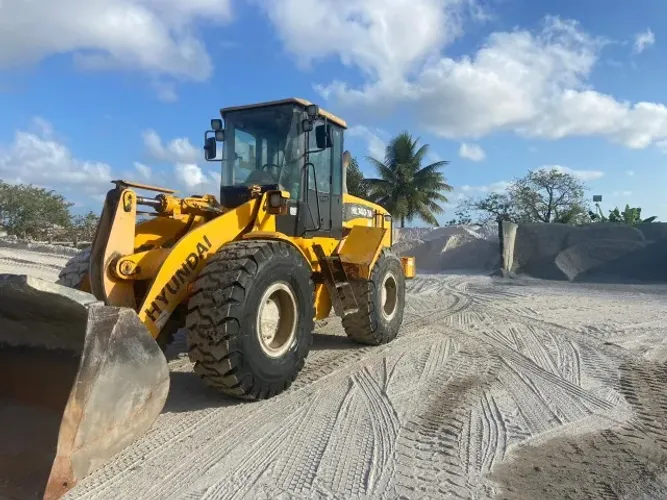 PA CARREGADEIRA HL 740 7A