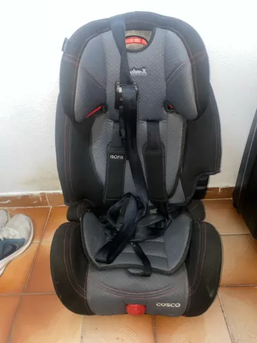Cadeira infantil Cosco EvolveX ISOFIX preta