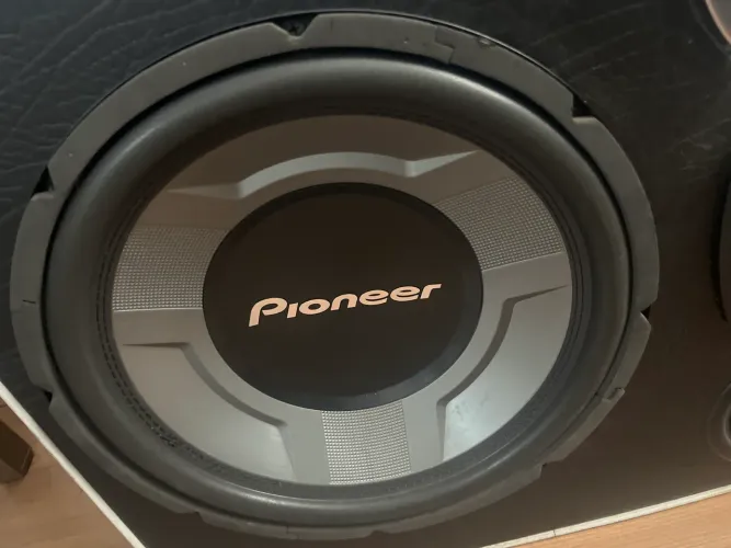 Subwoofer pioneer ?12?