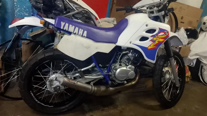 DT 200R conservada funcionando tudo