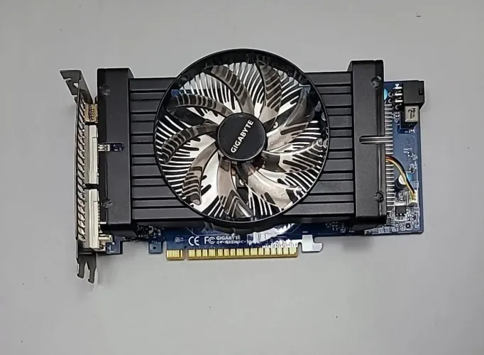Placa De Video Geforce GTX550TI Gigabyte 