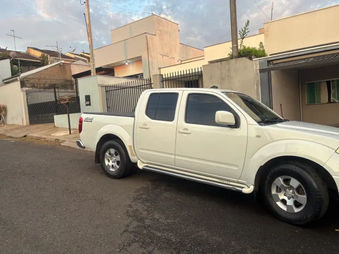 Nissan Frontier XE CD 4X2 2.5 TB Diesel 2013
