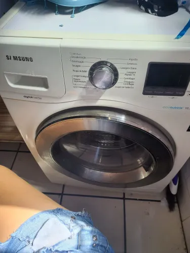 Vendo Lava e Seca Samsung 10,5 kg